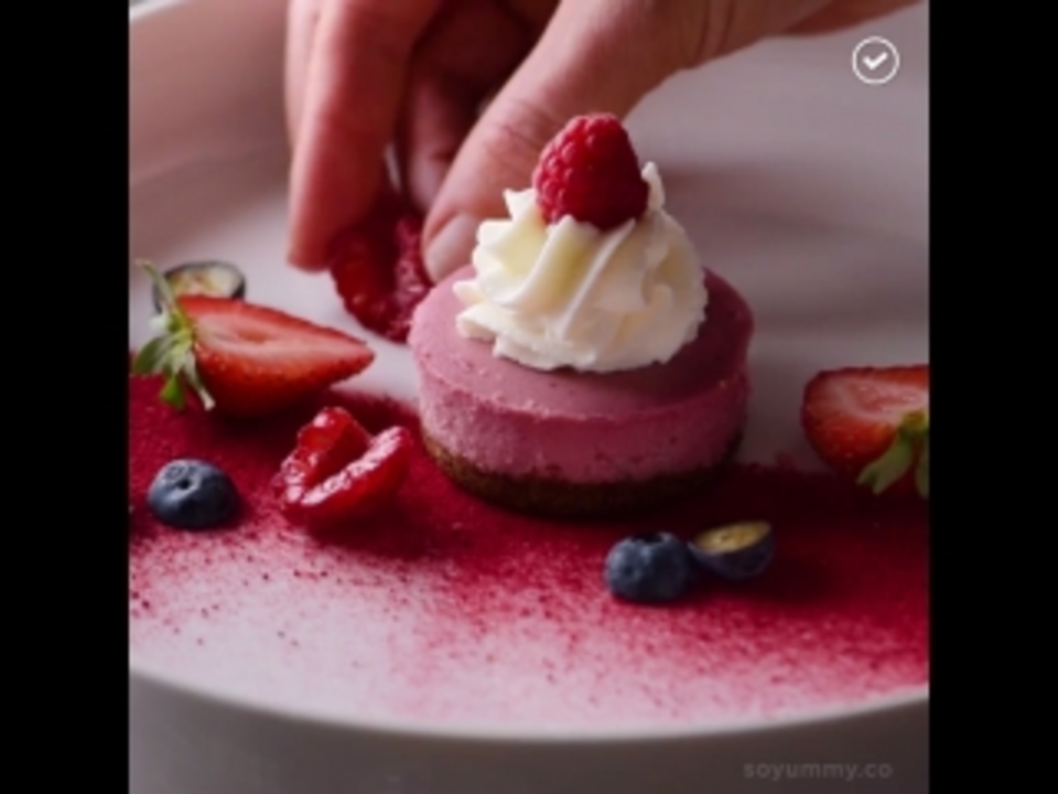 What Is A Simple Dessert To Make That Appears Very Fancy 